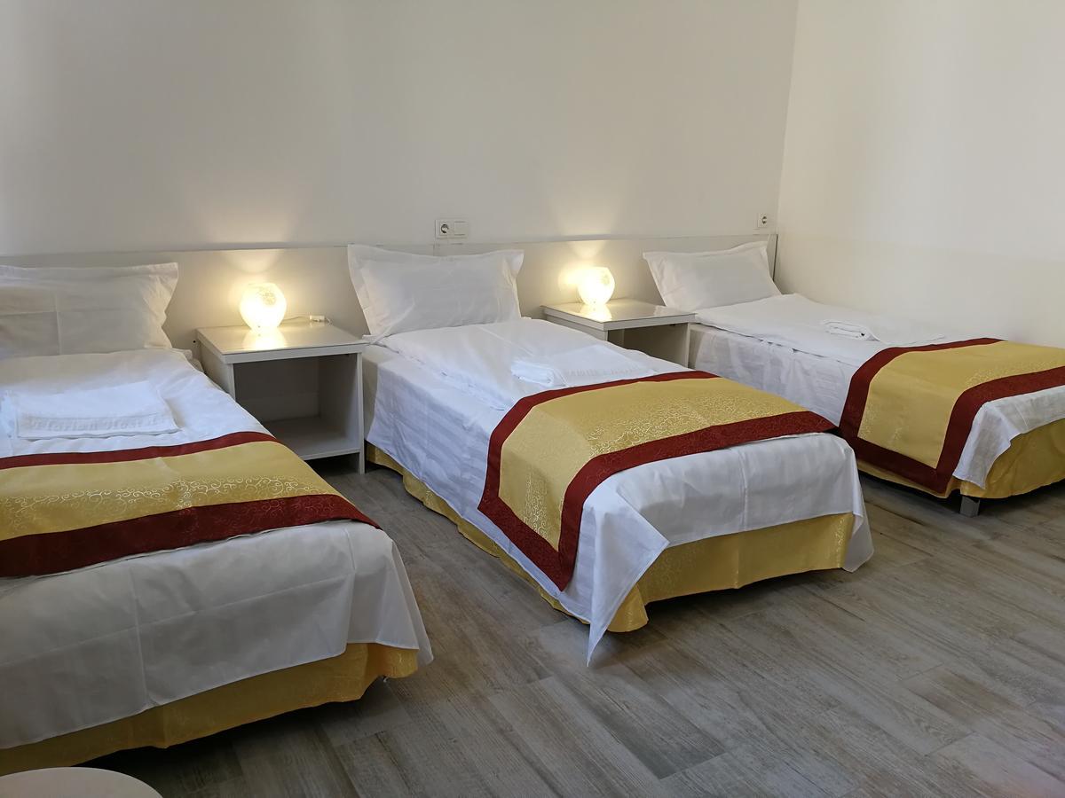 Budapest Garden Hotel Esterno foto