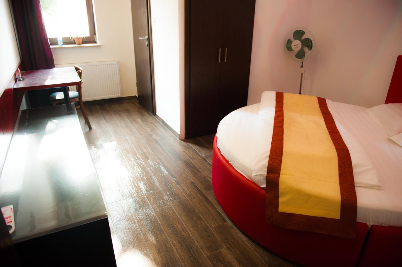 Budapest Garden Hotel Esterno foto